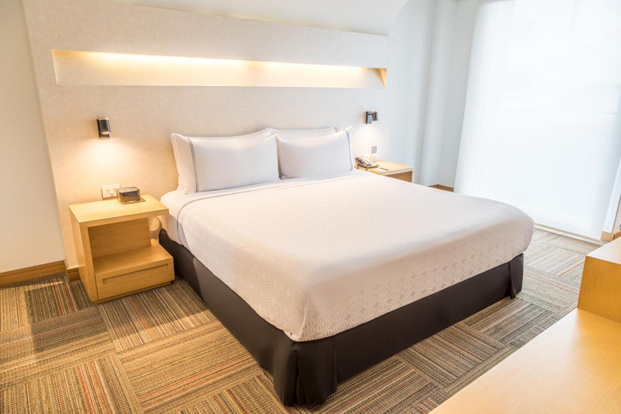 Sonesta Hotel Богота Экстерьер фото A bedroom at the hotel