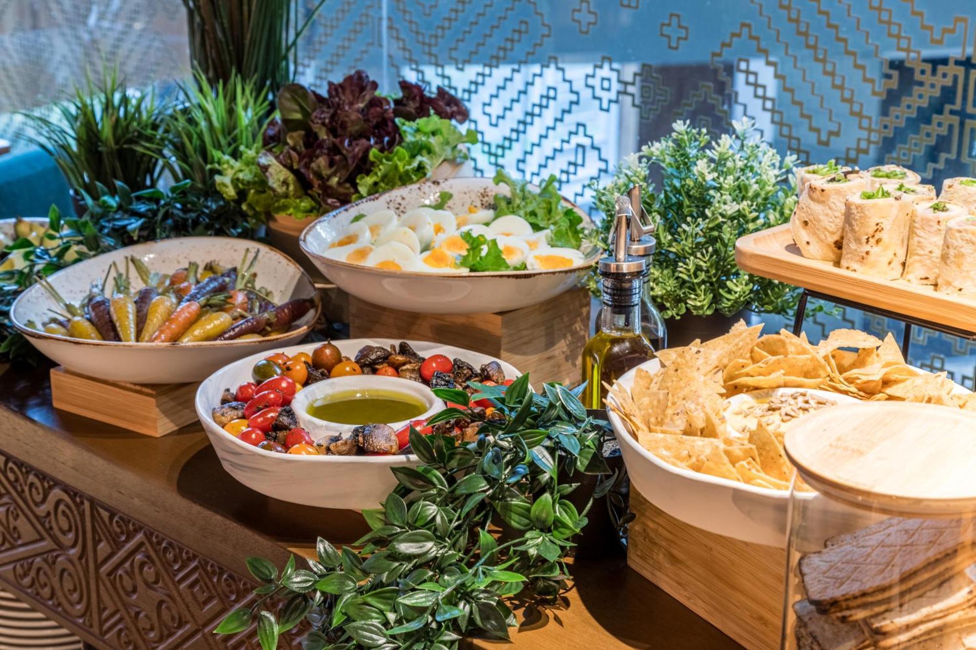 Sonesta Hotel Богота Экстерьер фото A selection of Mediterranean cuisine